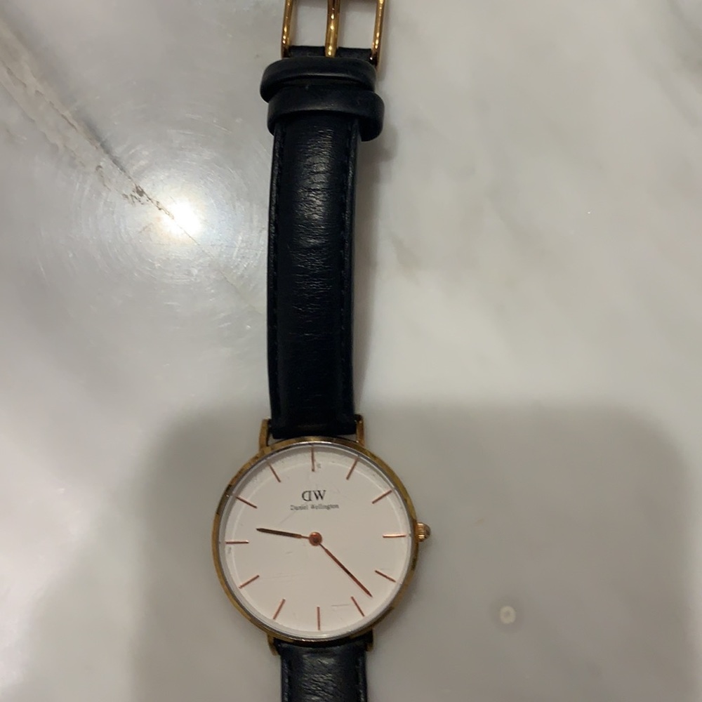 Danielle Wellington watch - Picture 2 of 3